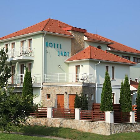 Jade Hotel-Ezuesthid Hotel Veszprém Zewnętrze zdjęcie