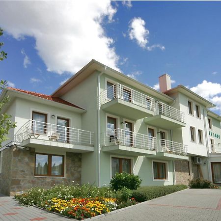 Jade Hotel-Ezuesthid Hotel Veszprém Zewnętrze zdjęcie