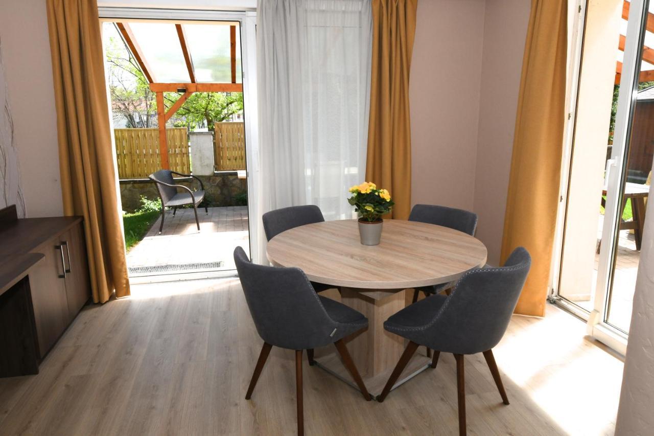 Jade Hotel-Ezuesthid Hotel Veszprém Zewnętrze zdjęcie