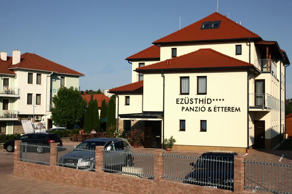 Jade Hotel-Ezuesthid Hotel Veszprém Zewnętrze zdjęcie